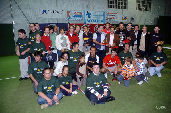 Foto de familia de ganadores.